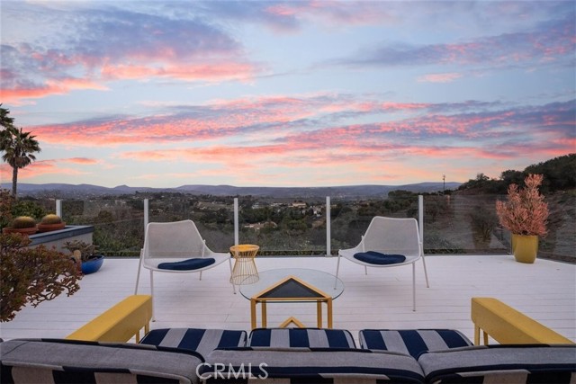5088 San Jacinto Circle West, Fallbrook CA: https://media.crmls.org/medias/e4865f44-c901-4552-bb9c-a36c1fc7c665.jpg