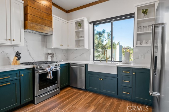 807 Cameron Drive, Big Bear Lake, CA 92315