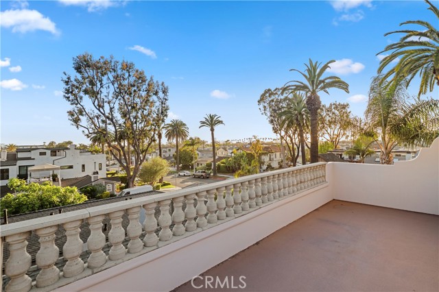 Detail Gallery Image 20 of 24 For 504 Marguerite Ave, Corona Del Mar,  CA 92625 - 3 Beds | 2/1 Baths