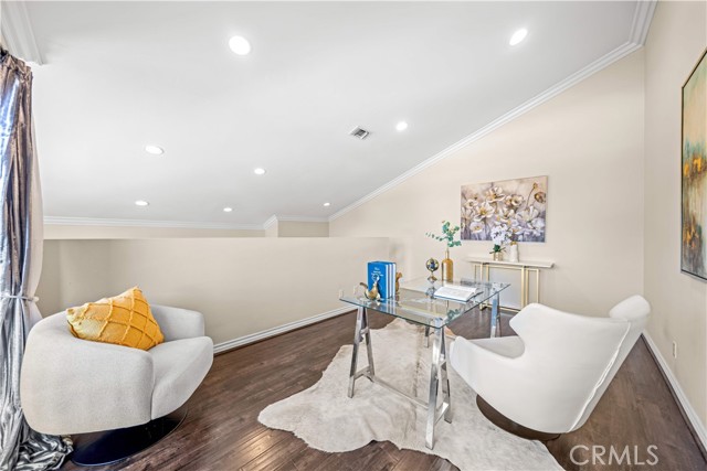 2 Bed Home for Sale in Studio City, California