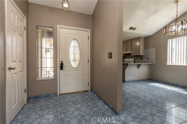 Detail Gallery Image 11 of 42 For 719 Almond Glen Ave, Livingston,  CA 95334 - 3 Beds | 2 Baths