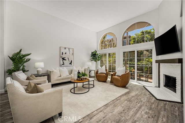 Detail Gallery Image 10 of 50 For 19275 Meadowood Circle, Huntington Beach,  CA 92648 - 2 Beds | 2/1 Baths