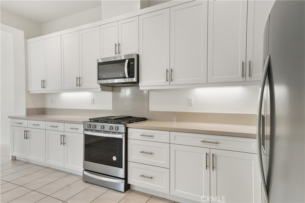 MLS #OC25225551 image #9