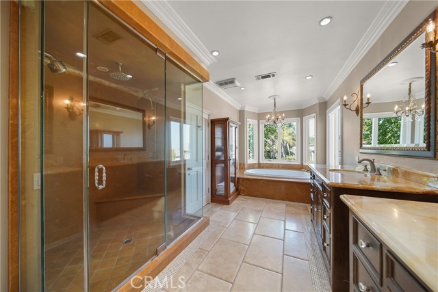 Detail Gallery Image 28 of 57 For 24762 Calvert St, Woodland Hills,  CA 91367 - 4 Beds | 4 Baths