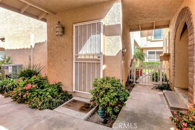 Detail Gallery Image 5 of 27 For 313 Alta Ln, Costa Mesa,  CA 92627 - 2 Beds | 2 Baths