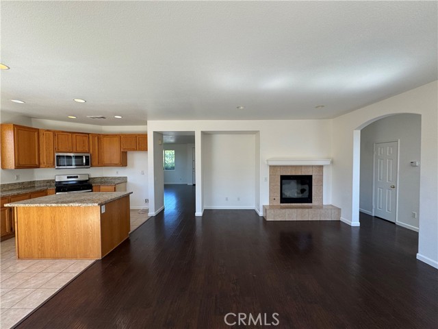 Detail Gallery Image 11 of 23 For 31973 Browning St, Murrieta,  CA 92563 - 4 Beds | 2/1 Baths