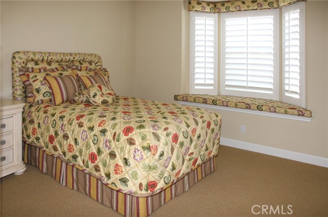 6386 Silent Harbor Drive, Huntington Beach CA: https://media.crmls.org/medias/e48cb574-c8a9-4bbe-8acb-f6ce9adc06fd.jpg