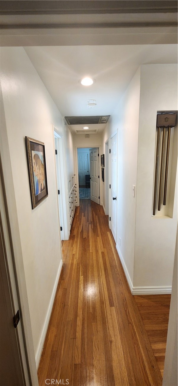 1429 W Beverly Drive, Anaheim CA: https://media.crmls.org/medias/e48cdaf7-6b7c-4043-8b98-a13ee47bfccf.jpg