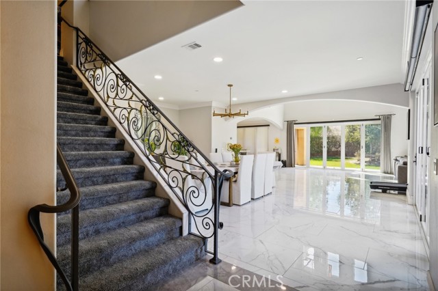 Detail Gallery Image 17 of 58 For 16652 Carrara Ct, Riverside,  CA 92503 - 5 Beds | 4/1 Baths