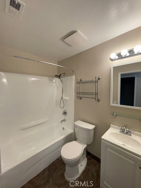 5674 Avenue Juan Bautista, Jurupa Valley CA: https://media.crmls.org/medias/e48dabfb-37ac-4fd4-b233-ecfbe9c614b3.jpg