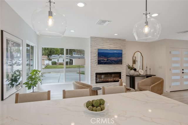 Detail Gallery Image 13 of 43 For 21140 Winterset Dr, Saugus,  CA 91350 - 4 Beds | 2 Baths