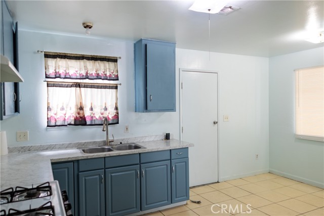 7815 Cunningham Street, Highland CA: https://media.crmls.org/medias/e48e6b39-55ea-4fd7-b7c0-d02f2c214404.jpg