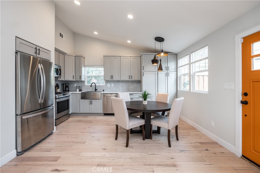 MLS #OC26160095 image #5