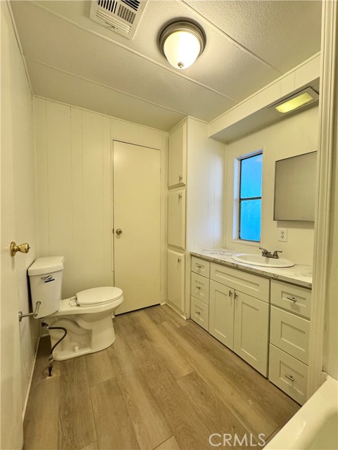 Detail Gallery Image 17 of 17 For 10811 Columbus Ave #7,  –,  CA 91345 - 2 Beds | 1 Baths