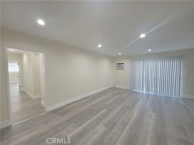 Detail Gallery Image 5 of 29 For 14609 Saticoy St #24,  Van Nuys,  CA 91405 - 2 Beds | 1/1 Baths