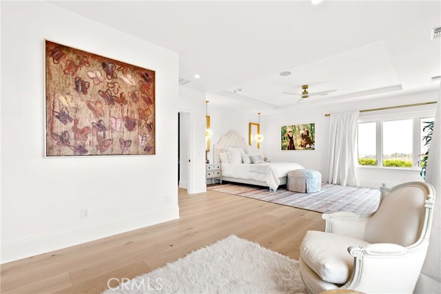 23477 Park Colombo, Calabasas CA: https://media.crmls.org/medias/e490017f-627f-4c8a-ba5c-3f13f4fed030.jpg