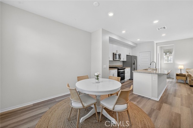 Detail Gallery Image 12 of 53 For 40379 Melrose Dr, Temecula,  CA 92591 - 2 Beds | 2/1 Baths