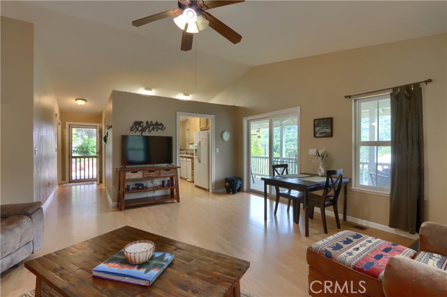 4986 7th Street, Mariposa CA: https://media.crmls.org/medias/e4919648-660d-4fb1-a35b-caa1dd36b489.jpg