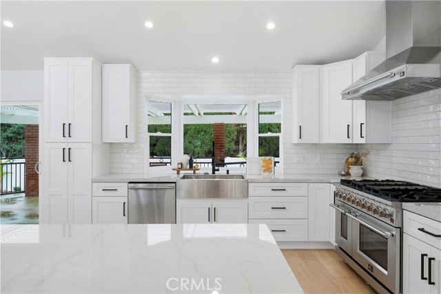 Detail Gallery Image 7 of 35 For 1943 Pelican Place, Costa Mesa,  CA 92626 - 4 Beds | 2/1 Baths