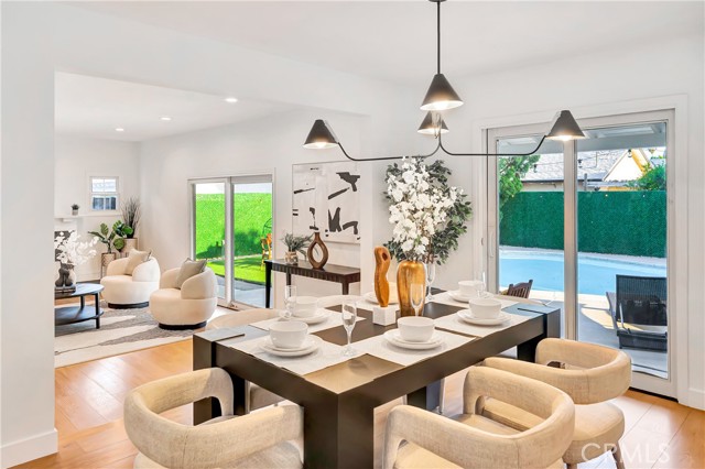 20742 Lull Street, Winnetka CA: https://media.crmls.org/medias/e4921649-511a-4df1-bd26-dd6fbf3f37af.jpg