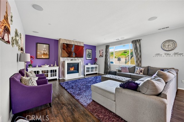 Detail Gallery Image 14 of 71 For 820 Genaro Dr, Perris,  CA 92571 - 4 Beds | 2/1 Baths