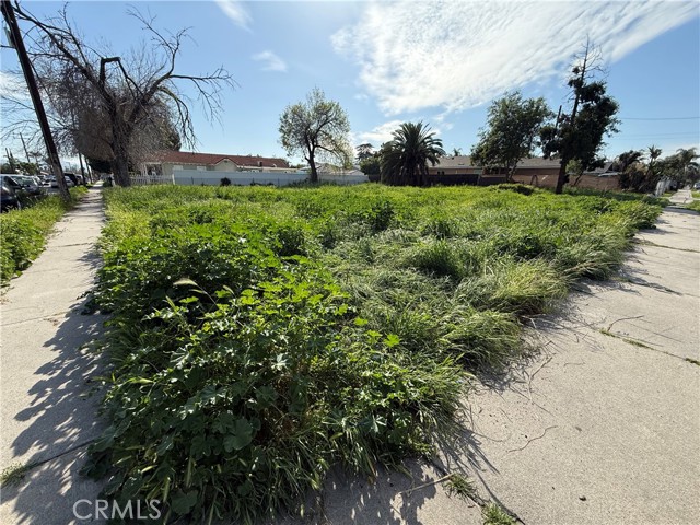 Detail Gallery Image 2 of 2 For 1005 W 8th, San Bernardino,  CA 92411 - – Beds | – Baths
