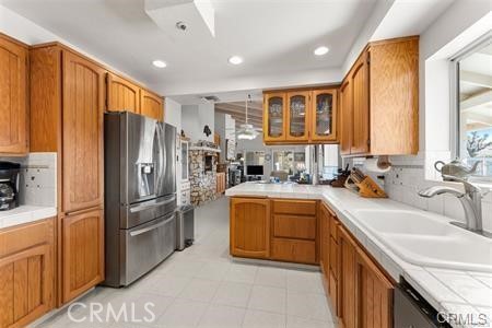 https://media.crmls.org/medias/e4927561-ab81-4f1e-835d-45cac7d4bdb4.jpg?preset=X-Large