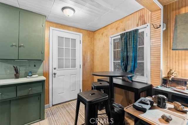 650 Rose Hill, Crestline, CA 92325