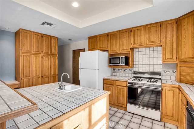 Detail Gallery Image 19 of 65 For 52324 Canyon Rd, Morongo Valley,  CA 92256 - 3 Beds | 2/1 Baths