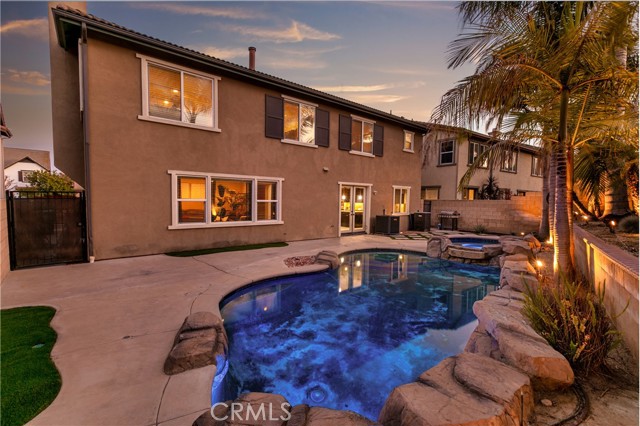 13744 Star Ruby Avenue, Eastvale CA: https://media.crmls.org/medias/e4944464-6361-4edf-ac71-a3fd505afa25.jpg