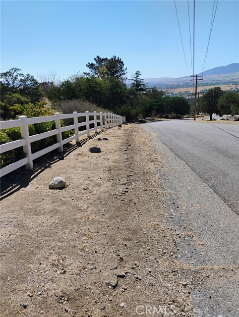 21704 Quail Springs Road, Tehachapi CA: https://media.crmls.org/medias/e4945063-3782-4ce6-a308-a9e850a75f52.jpg
