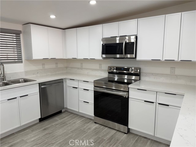 Detail Gallery Image 8 of 40 For 3590 Buchanan St a,  Riverside,  CA 92503 - 2 Beds | 2 Baths