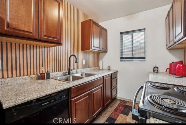 Detail Gallery Image 3 of 13 For 1629 Franklin, Santa Monica,  CA 90404 - 1 Beds | 1 Baths