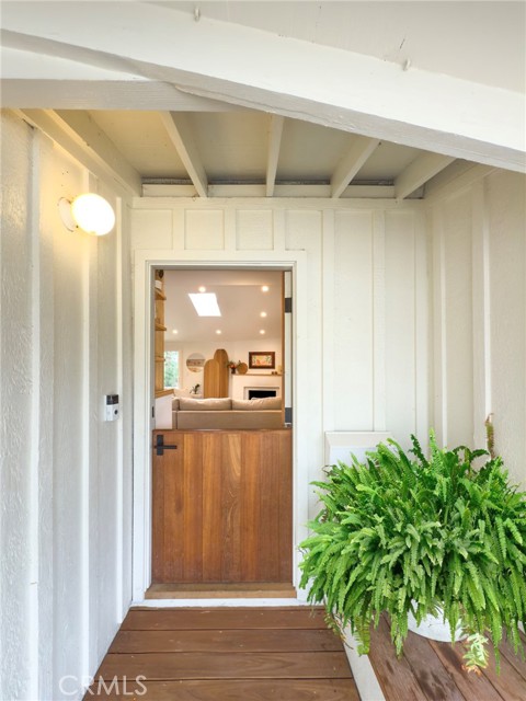 305 Bowling Green Drive, Costa Mesa CA: https://media.crmls.org/medias/e49609a5-d787-4465-a04f-cbeaa159bb3c.jpg