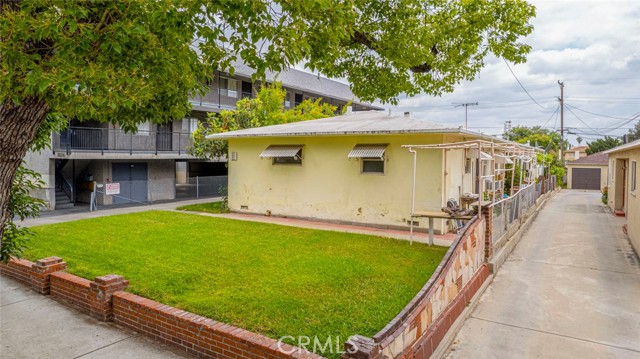 1022 Spazier Avenue photo 4