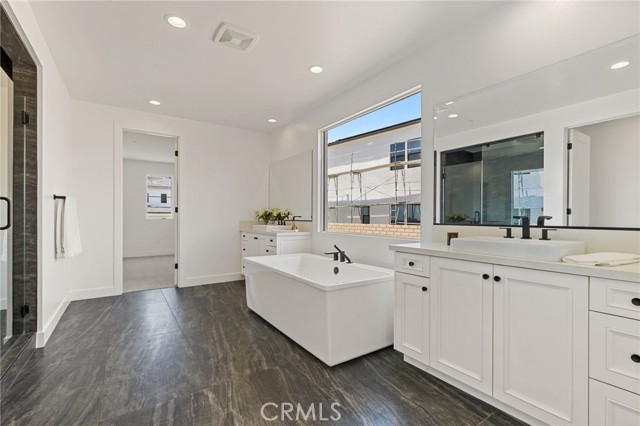 Detail Gallery Image 27 of 41 For 24175 N Camino Cascada, Valencia,  CA 91354 - 5 Beds | 5/1 Baths