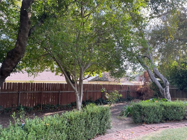 1420 Pasqualito Drive, San Marino CA: https://media.crmls.org/medias/e49629bb-79cc-4053-9238-4d79a9d8c7e6.jpg