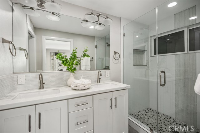 32091 Virginia Way, Laguna Beach CA: https://media.crmls.org/medias/e496a703-388d-4f8c-b3d2-fb5c31b52369.jpg