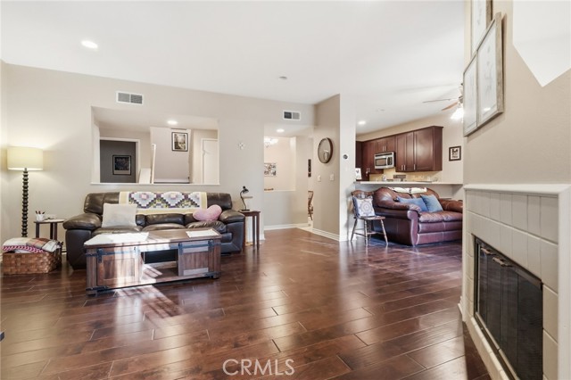 Detail Gallery Image 10 of 39 For 1441 Brett #136,  San Pedro,  CA 90732 - 2 Beds | 2/1 Baths