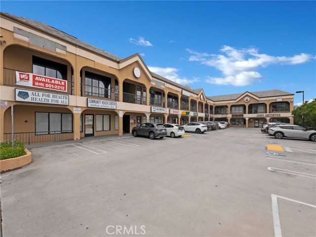 401 S Glenoaks Boulevard, Burbank CA: https://media.crmls.org/medias/e4992bf3-6d15-4b53-87b1-b0f280b7afdb.jpg