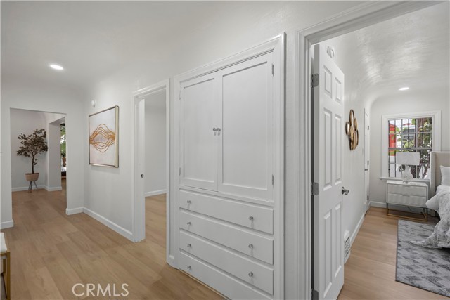 336 N Crescent Heights Boulevard, Los Angeles CA: https://media.crmls.org/medias/e4993249-a773-466d-b3db-5f5efe2d758a.jpg