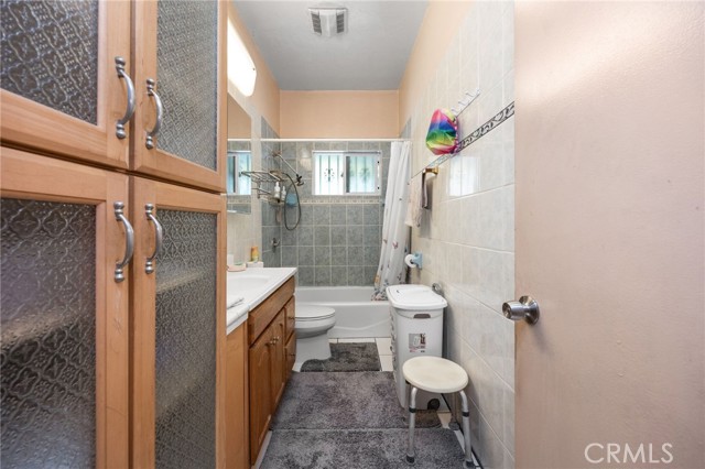  Commercial for Sale in Los Angeles, California