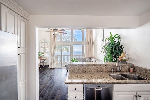 Detail Gallery Image 19 of 19 For 1083 Baja St, Laguna Beach,  CA 92651 - 5 Beds | 4 Baths