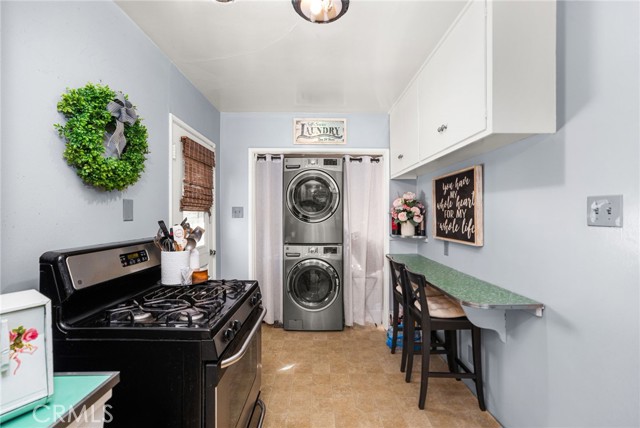 4600 Edelle Place, Los Angeles CA: https://media.crmls.org/medias/e499d2b8-d92d-47a4-9ab9-37c4470eb987.jpg