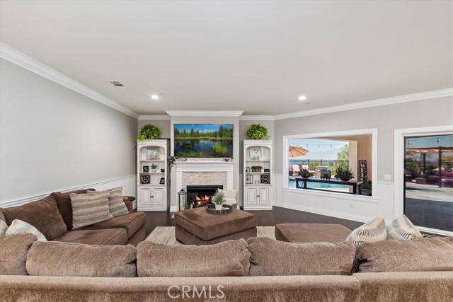 Detail Gallery Image 14 of 75 For 20883 Lakeridge Dr, Lake Mathews,  CA 92570 - 5 Beds | 4 Baths