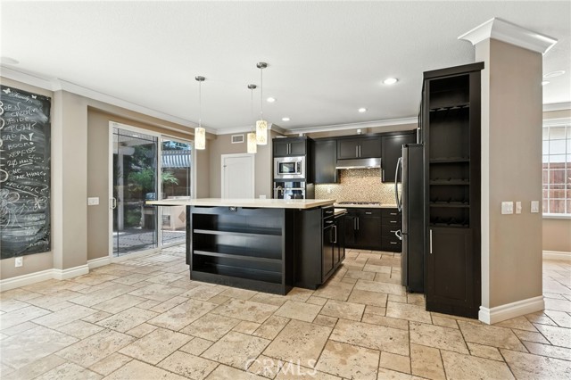 31415 Congressional Drive, Temecula CA: https://media.crmls.org/medias/e49a96c1-59d8-436d-9f85-c082b01e2acf.jpg