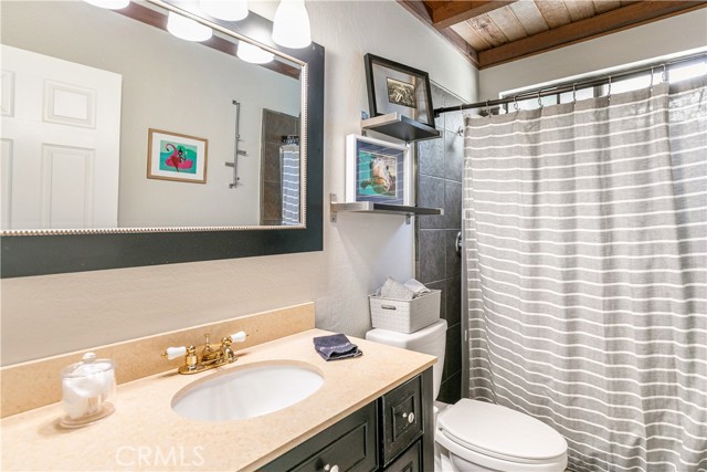 248 Hemlock Drive, Lake Arrowhead CA: https://media.crmls.org/medias/e49abd5d-748c-4015-befd-99a8e51d5c9f.jpg