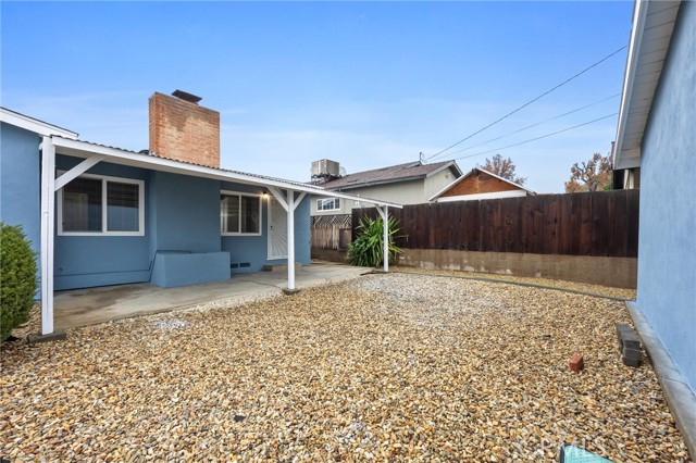 Detail Gallery Image 18 of 25 For 1305 University Ave, Bakersfield,  CA 93305 - 3 Beds | 2 Baths