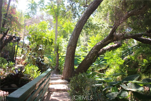 10799 Sherman Grove Avenue, Los Angeles CA: https://media.crmls.org/medias/e49da81d-ea58-4de1-828e-fa05b5edd62a.jpg