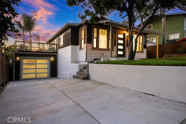 1810 32nd Street, San Diego CA: https://media.crmls.org/medias/e49e1f15-2b20-45da-a517-5f0179619863.jpg